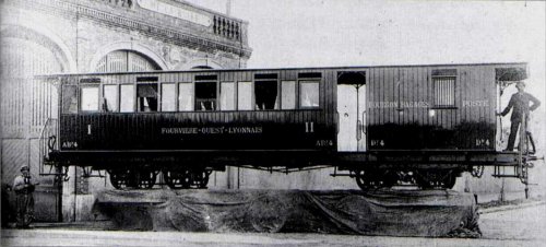 Présentation officielle de la voiture-wagon du Fourvière Ouest-Lyonnais (FOL) à la fin du XIXe siècle