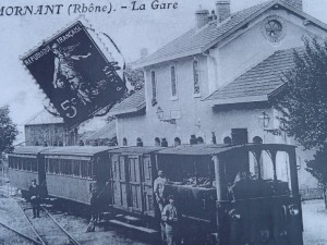 Vue ancienne de la gare de Mornant sur la ligne Fourvière Ouest-Lyonnais (FOL)