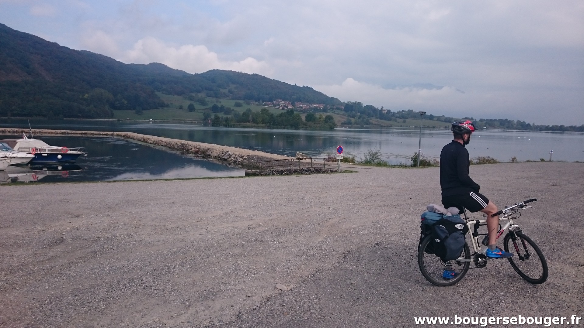 Plan d'eau de Massignieu-de-Rives, près de Belley (Ain) (Rando vélo d'Aix-les-Bains à Lyon par la ViaRhôna)